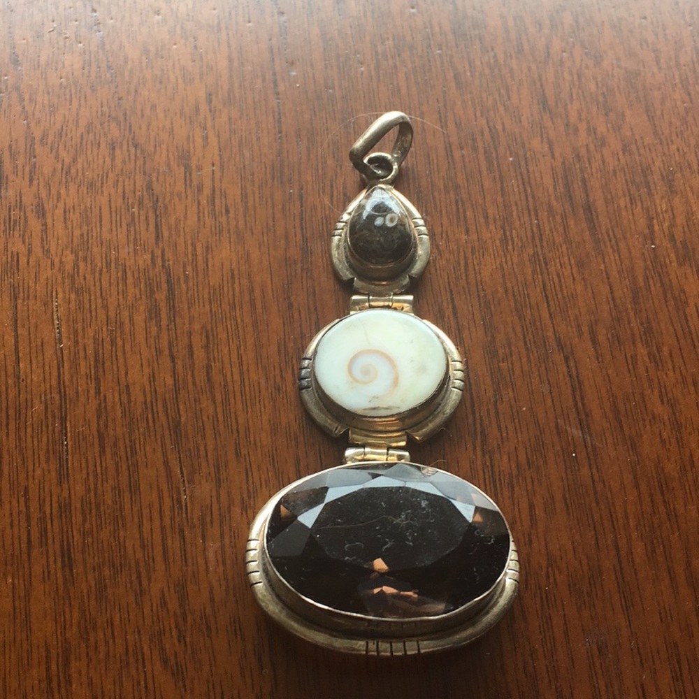 Sterling silver triple stone pendant !